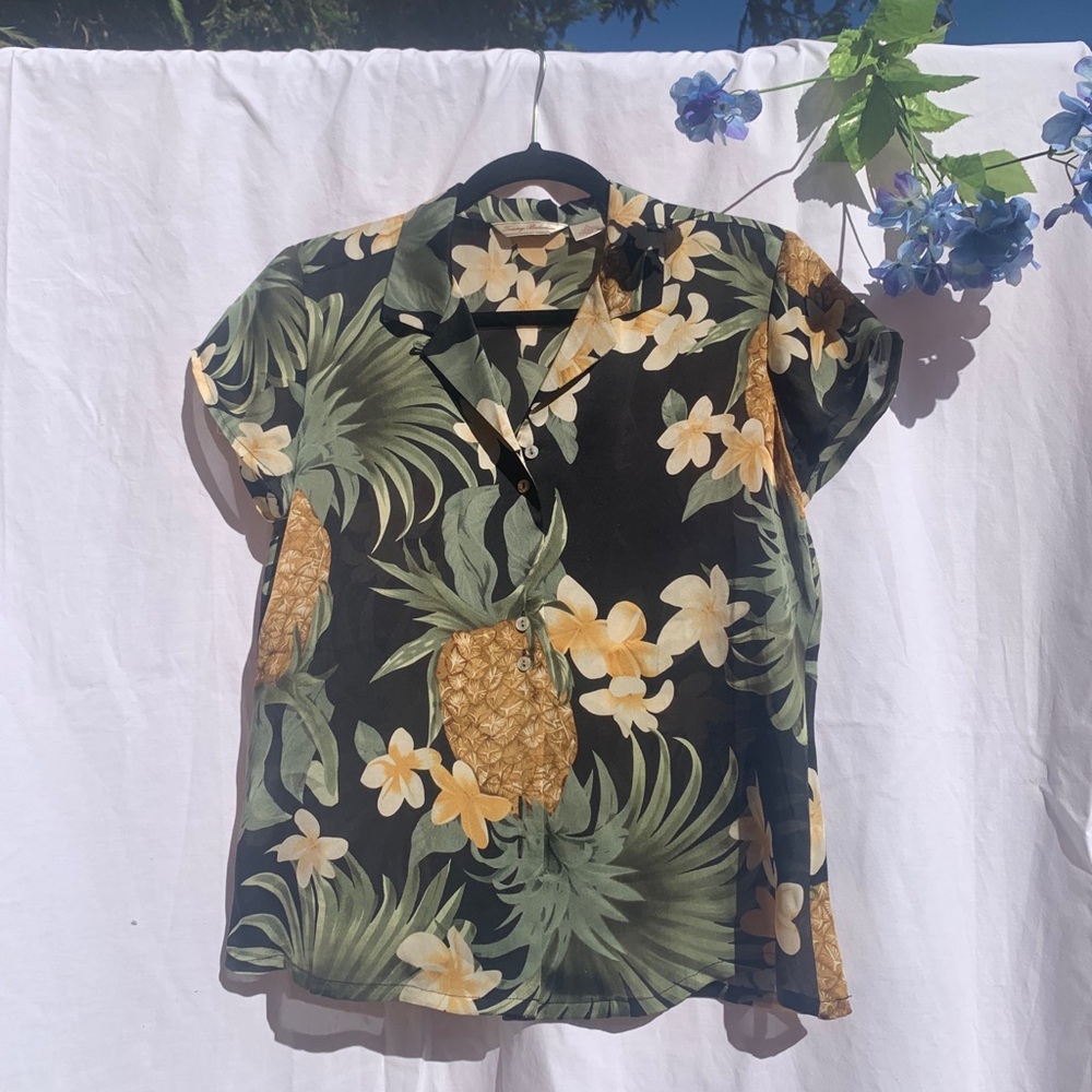 Tommy Bahama sheer blouse sz S